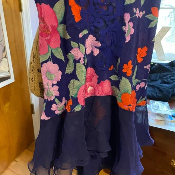 Vintage Victoria secret floral slip - Picture 4 of 9